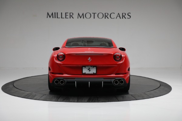 Used 2016 Ferrari California T for sale Sold at Alfa Romeo of Greenwich in Greenwich CT 06830 16