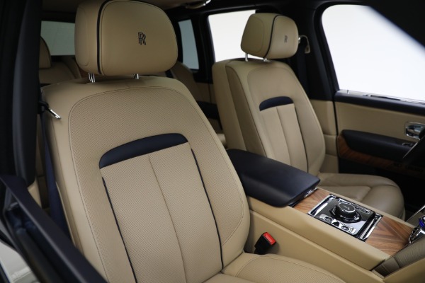 Used 2019 Rolls-Royce Cullinan for sale $429,900 at Alfa Romeo of Greenwich in Greenwich CT 06830 17