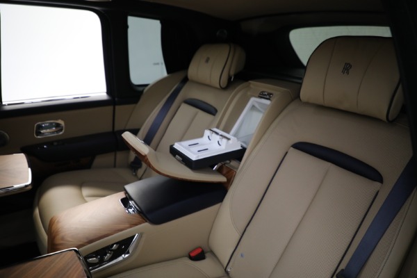 Used 2019 Rolls-Royce Cullinan for sale $429,900 at Alfa Romeo of Greenwich in Greenwich CT 06830 25