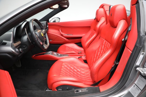 Used 2015 Ferrari 458 Spider for sale $259,900 at Alfa Romeo of Greenwich in Greenwich CT 06830 26