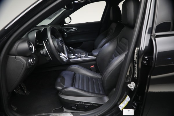 Used 2022 Alfa Romeo Giulia Veloce for sale $27,900 at Alfa Romeo of Greenwich in Greenwich CT 06830 13