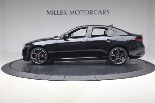 Used 2022 Alfa Romeo Giulia Veloce for sale $27,900 at Alfa Romeo of Greenwich in Greenwich CT 06830 3