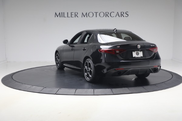 Used 2022 Alfa Romeo Giulia Veloce for sale $27,900 at Alfa Romeo of Greenwich in Greenwich CT 06830 5