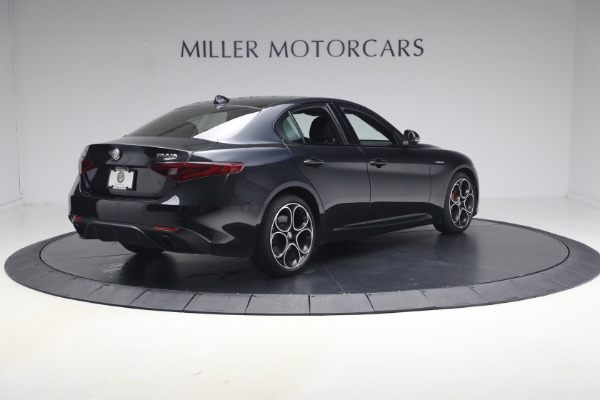 Used 2022 Alfa Romeo Giulia Veloce for sale $27,900 at Alfa Romeo of Greenwich in Greenwich CT 06830 7