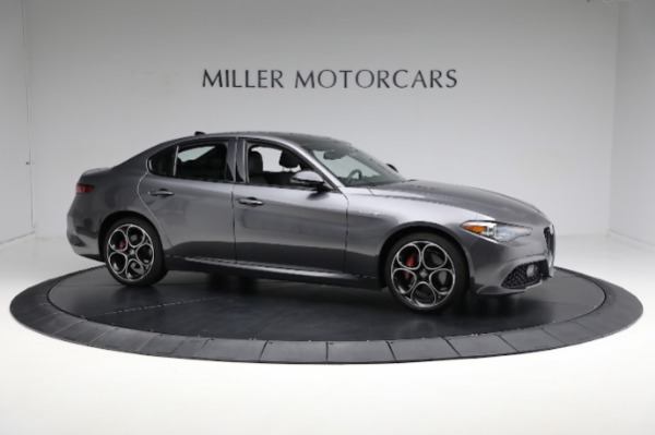 Used 2022 Alfa Romeo Giulia Veloce for sale $36,900 at Alfa Romeo of Greenwich in Greenwich CT 06830 15