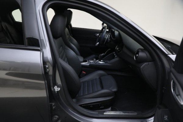 Used 2022 Alfa Romeo Giulia Veloce for sale Sold at Alfa Romeo of Greenwich in Greenwich CT 06830 20