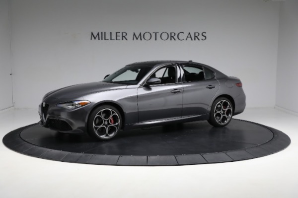 Used 2022 Alfa Romeo Giulia Veloce for sale $36,900 at Alfa Romeo of Greenwich in Greenwich CT 06830 3