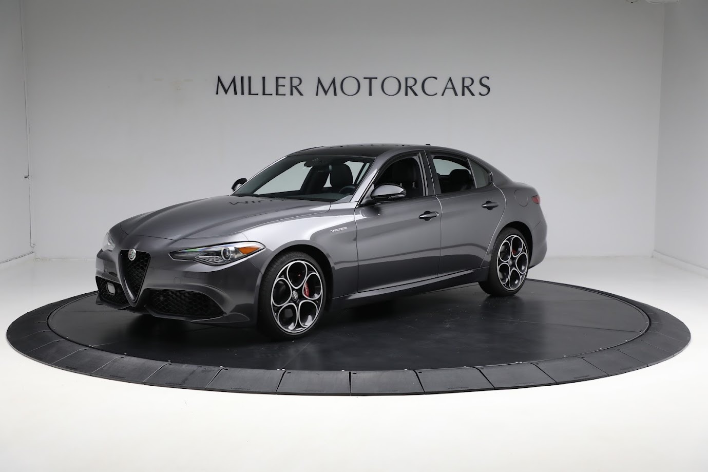 Used 2022 Alfa Romeo Giulia Veloce for sale $36,900 at Alfa Romeo of Greenwich in Greenwich CT 06830 1