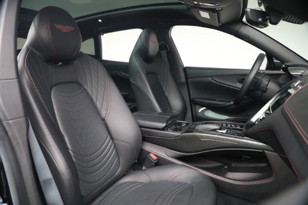 Used 2022 Aston Martin DBX for sale $115,900 at Alfa Romeo of Greenwich in Greenwich CT 06830 25