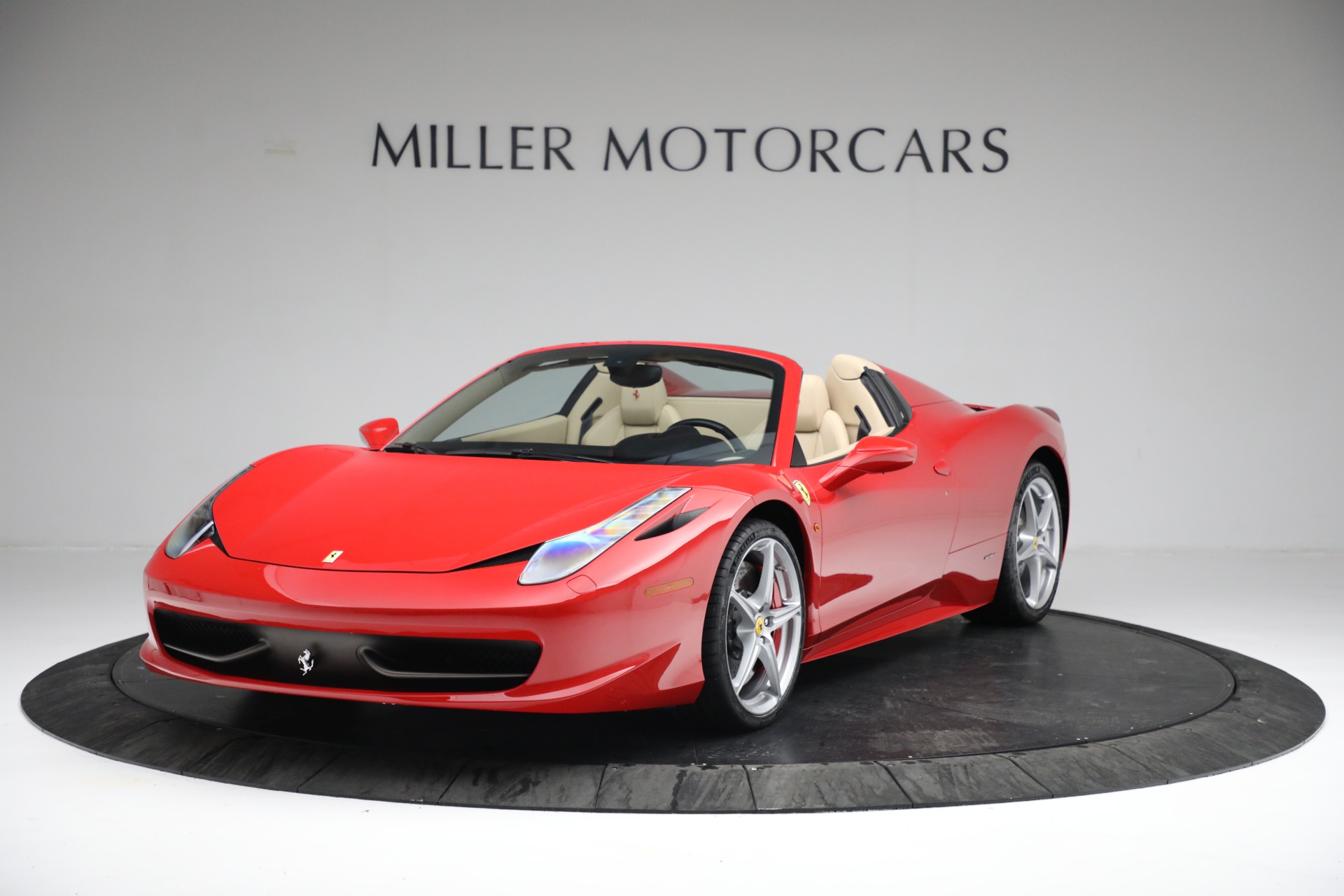 Used 2014 Ferrari 458 Spider for sale Sold at Alfa Romeo of Greenwich in Greenwich CT 06830 1