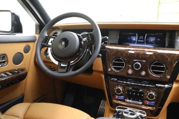 Used 2022 Rolls-Royce Phantom for sale Sold at Alfa Romeo of Greenwich in Greenwich CT 06830 24