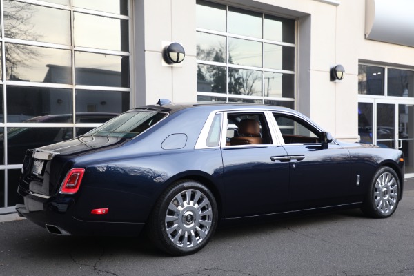 Used 2022 Rolls-Royce Phantom for sale $599,900 at Alfa Romeo of Greenwich in Greenwich CT 06830 5