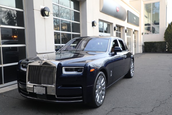 Used 2022 Rolls-Royce Phantom for sale Sold at Alfa Romeo of Greenwich in Greenwich CT 06830 7