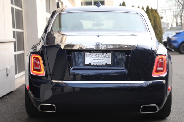 Used 2022 Rolls-Royce Phantom for sale $599,900 at Alfa Romeo of Greenwich in Greenwich CT 06830 8
