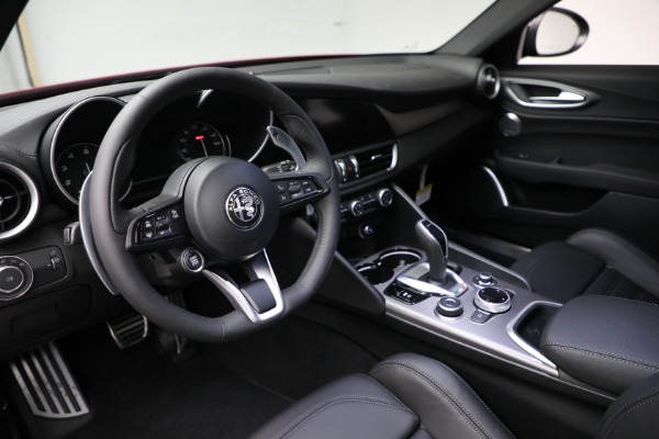 New 2022 Alfa Romeo Giulia Veloce for sale Sold at Alfa Romeo of Greenwich in Greenwich CT 06830 13
