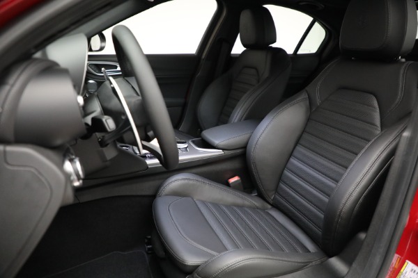 New 2022 Alfa Romeo Giulia Veloce for sale Sold at Alfa Romeo of Greenwich in Greenwich CT 06830 15