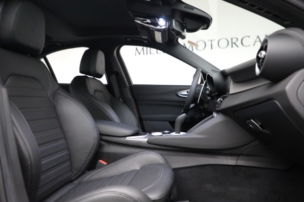 New 2022 Alfa Romeo Giulia Veloce for sale Sold at Alfa Romeo of Greenwich in Greenwich CT 06830 20
