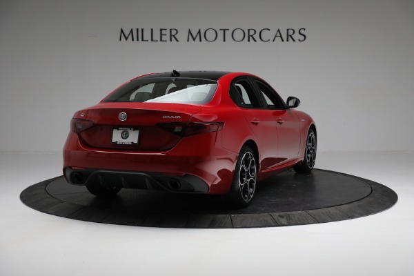 New 2022 Alfa Romeo Giulia Veloce for sale Sold at Alfa Romeo of Greenwich in Greenwich CT 06830 7