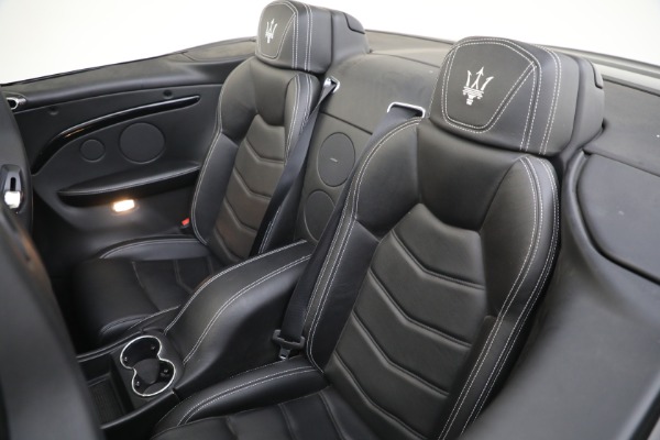 Used 2015 Maserati GranTurismo for sale $79,900 at Alfa Romeo of Greenwich in Greenwich CT 06830 20