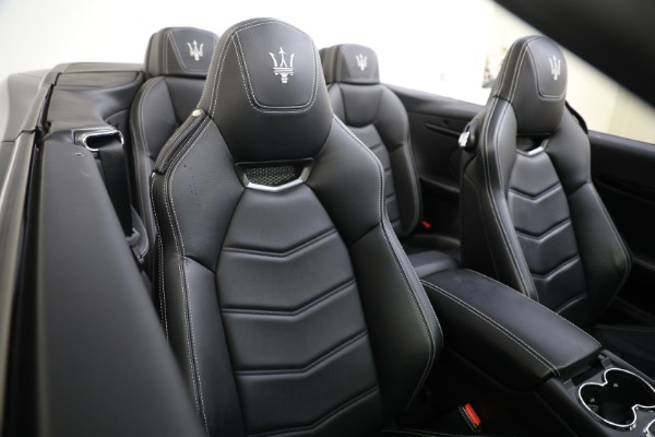 Used 2015 Maserati GranTurismo for sale $79,900 at Alfa Romeo of Greenwich in Greenwich CT 06830 22