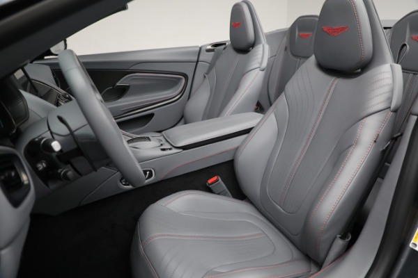 Used 2021 Aston Martin DB11 Volante for sale $199,900 at Alfa Romeo of Greenwich in Greenwich CT 06830 21