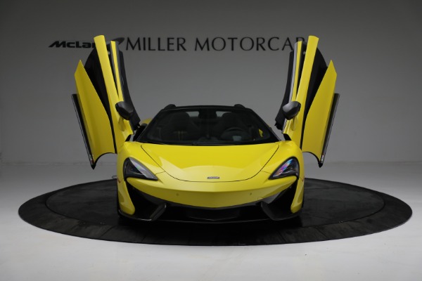 Used 2018 McLaren 570S Spider for sale $204,900 at Alfa Romeo of Greenwich in Greenwich CT 06830 13