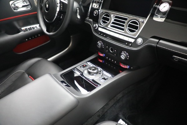 Used 2018 Rolls-Royce Black Badge Dawn for sale $355,900 at Alfa Romeo of Greenwich in Greenwich CT 06830 26