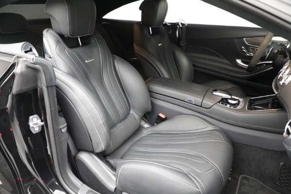 Used 2020 Mercedes-Benz S-Class AMG S 63 for sale Sold at Alfa Romeo of Greenwich in Greenwich CT 06830 16