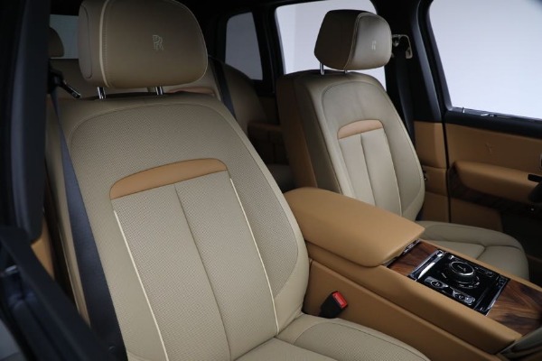 New 2022 Rolls-Royce Cullinan for sale Sold at Alfa Romeo of Greenwich in Greenwich CT 06830 24