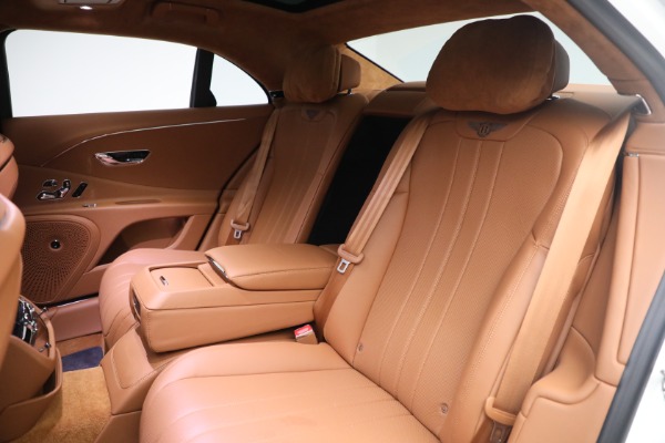 Used 2021 Bentley Flying Spur V8 for sale $237,900 at Alfa Romeo of Greenwich in Greenwich CT 06830 27