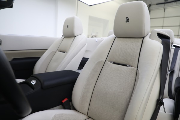 Used 2016 Rolls-Royce Dawn for sale Sold at Alfa Romeo of Greenwich in Greenwich CT 06830 27