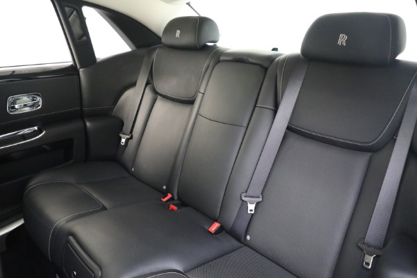 Used 2017 Rolls-Royce Ghost for sale $219,900 at Alfa Romeo of Greenwich in Greenwich CT 06830 16