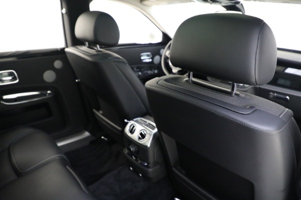 Used 2017 Rolls-Royce Ghost for sale $219,900 at Alfa Romeo of Greenwich in Greenwich CT 06830 20