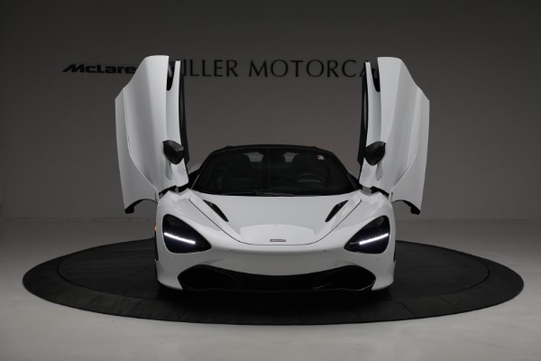 New 2022 McLaren 720S Spider Performance for sale $381,500 at Alfa Romeo of Greenwich in Greenwich CT 06830 13