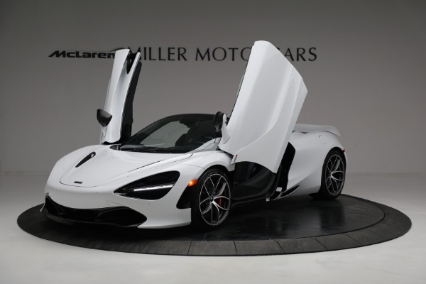 New 2022 McLaren 720S Spider Performance for sale $381,500 at Alfa Romeo of Greenwich in Greenwich CT 06830 14