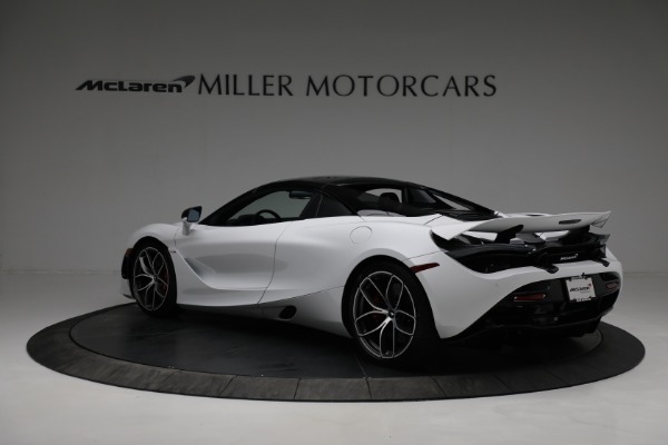 New 2022 McLaren 720S Spider Performance for sale $381,500 at Alfa Romeo of Greenwich in Greenwich CT 06830 17