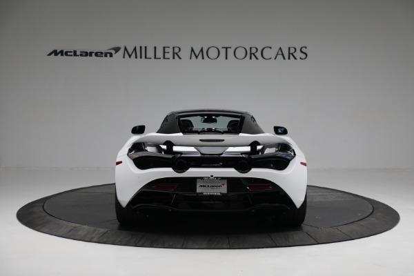 New 2022 McLaren 720S Spider Performance for sale $381,500 at Alfa Romeo of Greenwich in Greenwich CT 06830 18