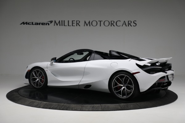 New 2022 McLaren 720S Spider Performance for sale $381,500 at Alfa Romeo of Greenwich in Greenwich CT 06830 4