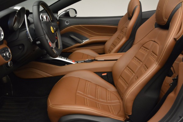 Used 2015 Ferrari California T for sale Sold at Alfa Romeo of Greenwich in Greenwich CT 06830 26