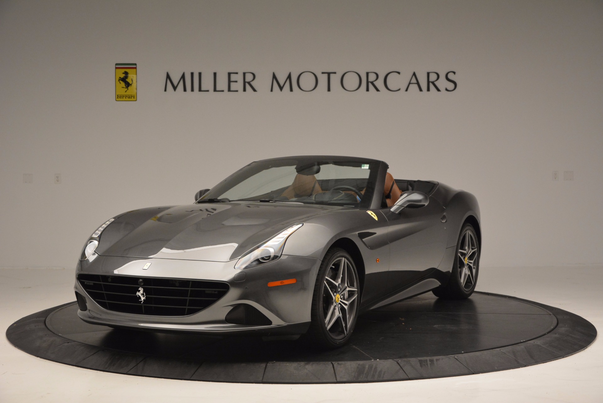 Used 2015 Ferrari California T for sale Sold at Alfa Romeo of Greenwich in Greenwich CT 06830 1