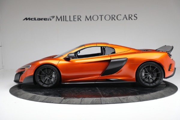 Used 2016 McLaren 675LT Spider for sale $299,900 at Alfa Romeo of Greenwich in Greenwich CT 06830 16