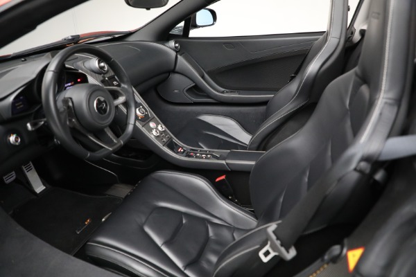 Used 2016 McLaren 675LT Spider for sale $280,900 at Alfa Romeo of Greenwich in Greenwich CT 06830 27