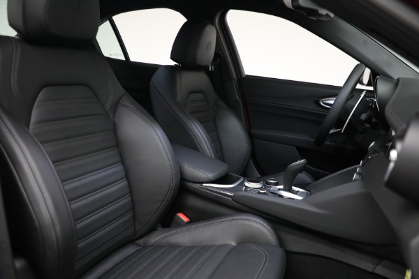 New 2022 Alfa Romeo Giulia Quadrifoglio for sale Sold at Alfa Romeo of Greenwich in Greenwich CT 06830 19