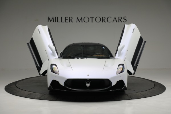Used 2022 Maserati MC20 for sale $198,900 at Alfa Romeo of Greenwich in Greenwich CT 06830 24