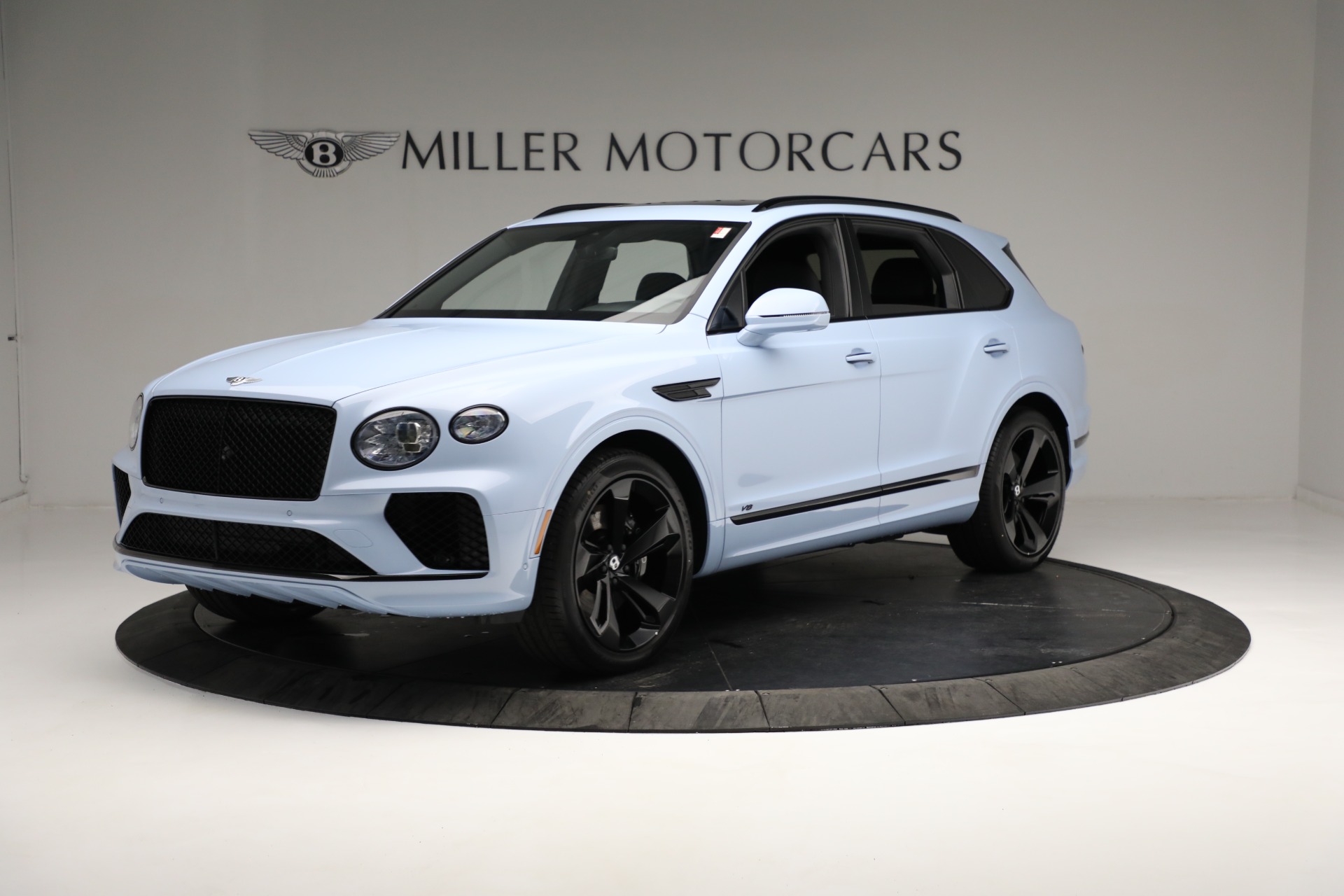 Used 2022 Bentley Bentayga V8 for sale Sold at Alfa Romeo of Greenwich in Greenwich CT 06830 1