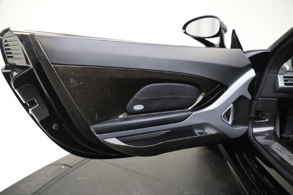 Used 2005 Porsche Carrera GT for sale $1,400,000 at Alfa Romeo of Greenwich in Greenwich CT 06830 26