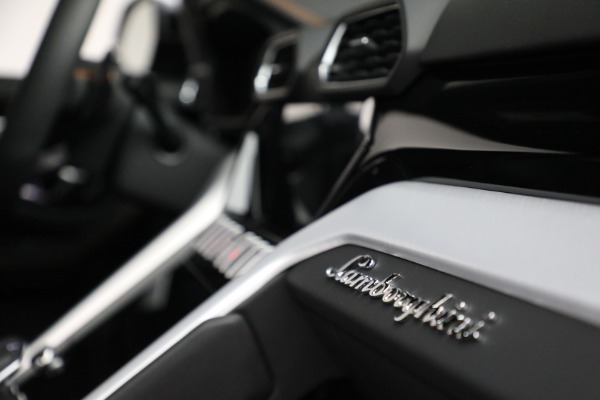 Used 2020 Lamborghini Urus for sale $295,900 at Alfa Romeo of Greenwich in Greenwich CT 06830 25