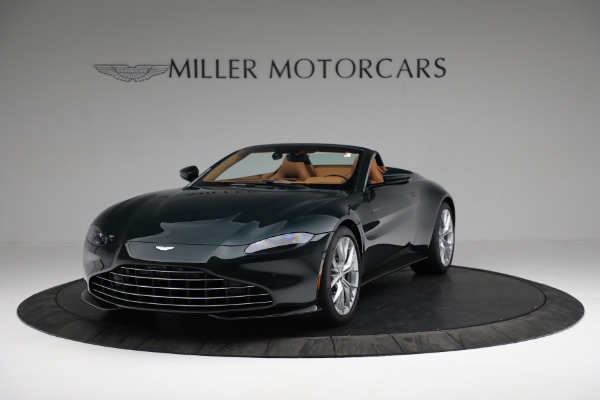 New 2022 Aston Martin Vantage Roadster for sale $192,716 at Alfa Romeo of Greenwich in Greenwich CT 06830 12