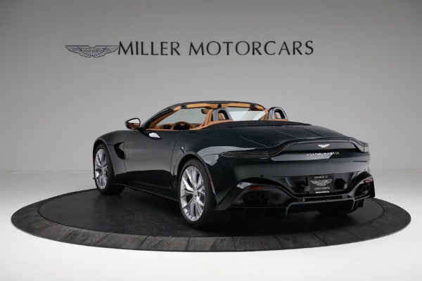 New 2022 Aston Martin Vantage Roadster for sale $192,716 at Alfa Romeo of Greenwich in Greenwich CT 06830 4
