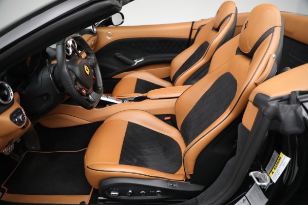 Used 2017 Ferrari California T for sale $178,900 at Alfa Romeo of Greenwich in Greenwich CT 06830 19
